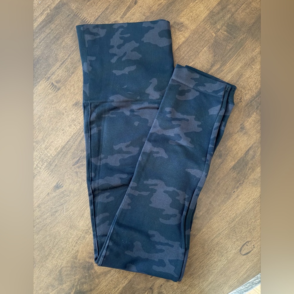 SPANX Black and Gray Camouflage Leggings